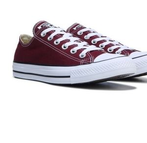 Converse Chuck Taylor Canvas Low Top M9691 Maroon Sz 8 Gently Used Women's Shoes